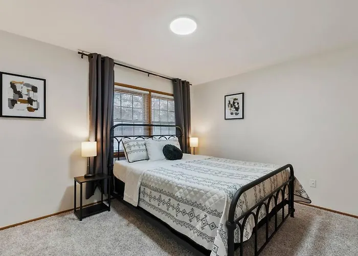 3 Bed 2 Bath Home W 2 Car Garage & Fitness Room