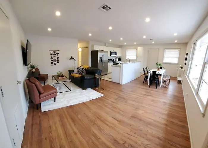 South Side Chic 3Br 1Ba 10Mn To Mcconnell Spirit