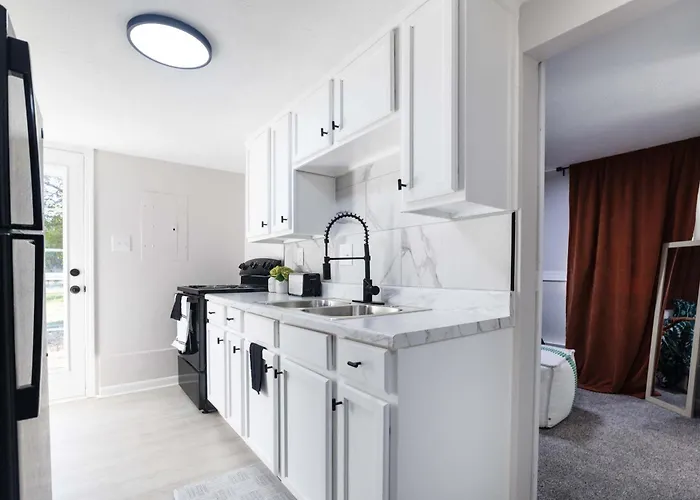 Whole Home Remodeled 1 Bed West Side Coffee Smrt Tv Wifi