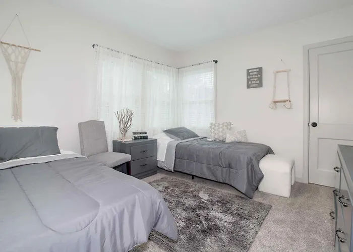 Nice East Side 3Br 2Ba Wifi Smart Tv