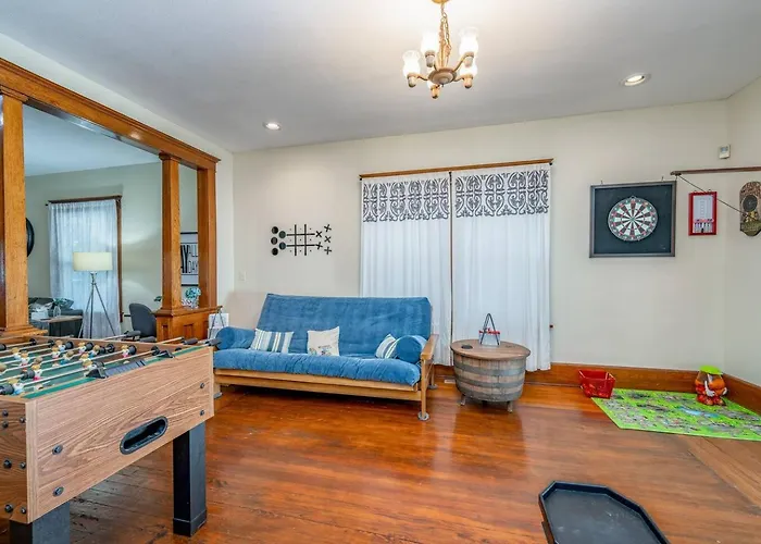 Game Room, Home Gym, & Private Patio W/ Pool!